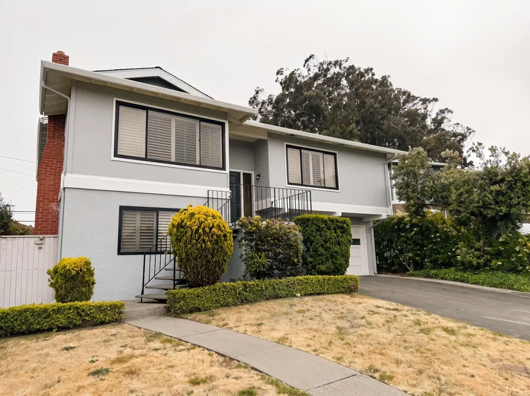 Split-level exterior repaint, Peninsula