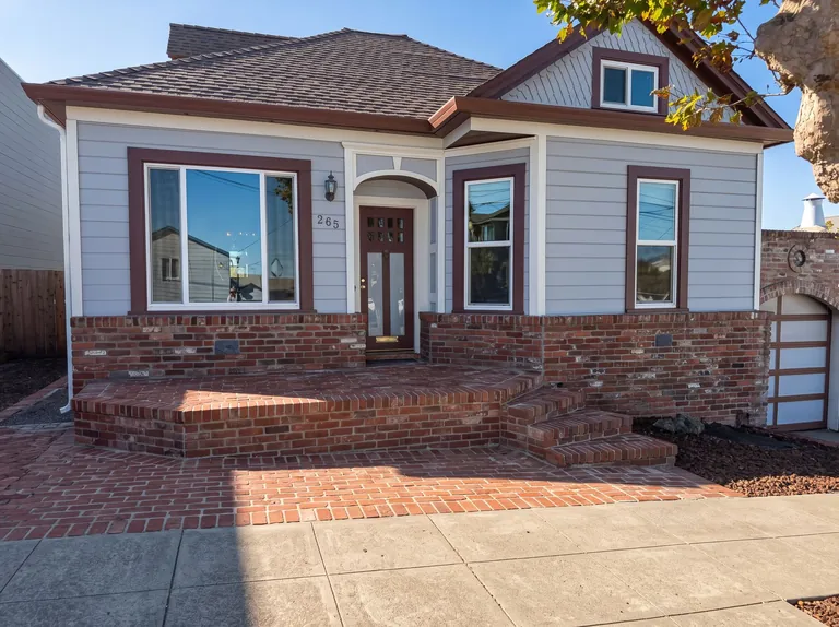 Brick porch bungalow, Bay Area