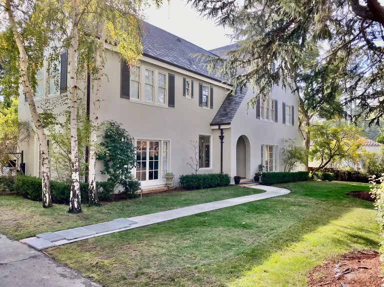 Manor exterior repaint, Peninsula